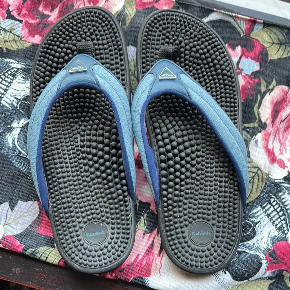 NEW! Kenkoh Blue and Black Massage Sandals